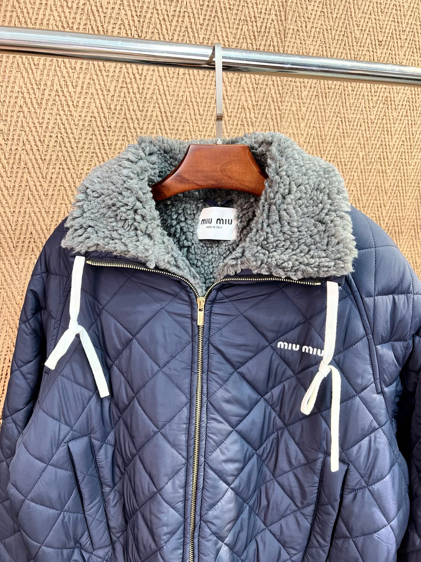 Куртки И Пуховики Женские Miu Miu 18324216