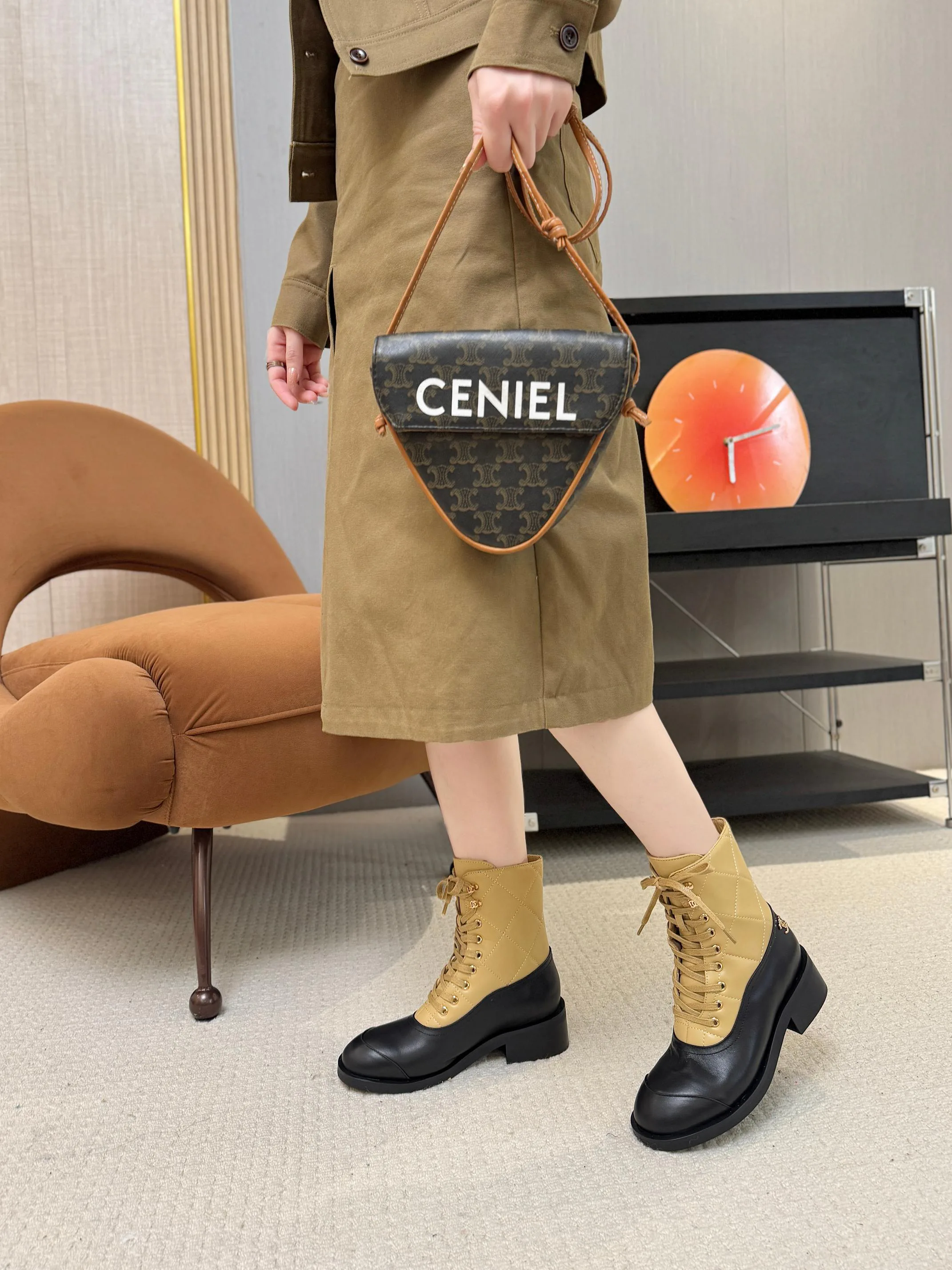 Ботинки Женские Chanel 19556150