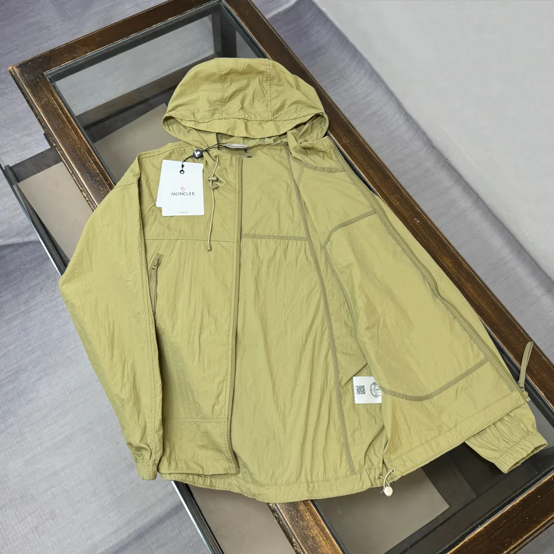 Куртки И Пуховики Мужские Moncler 17286063