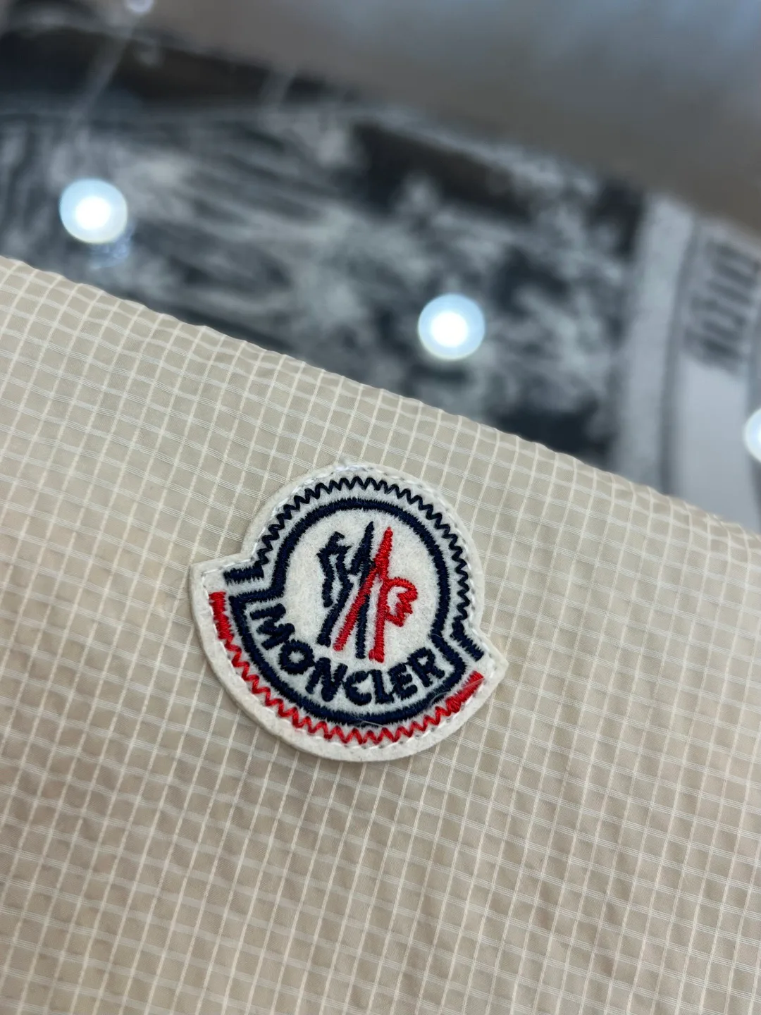 Куртки И Пуховики Мужские Moncler 17480515