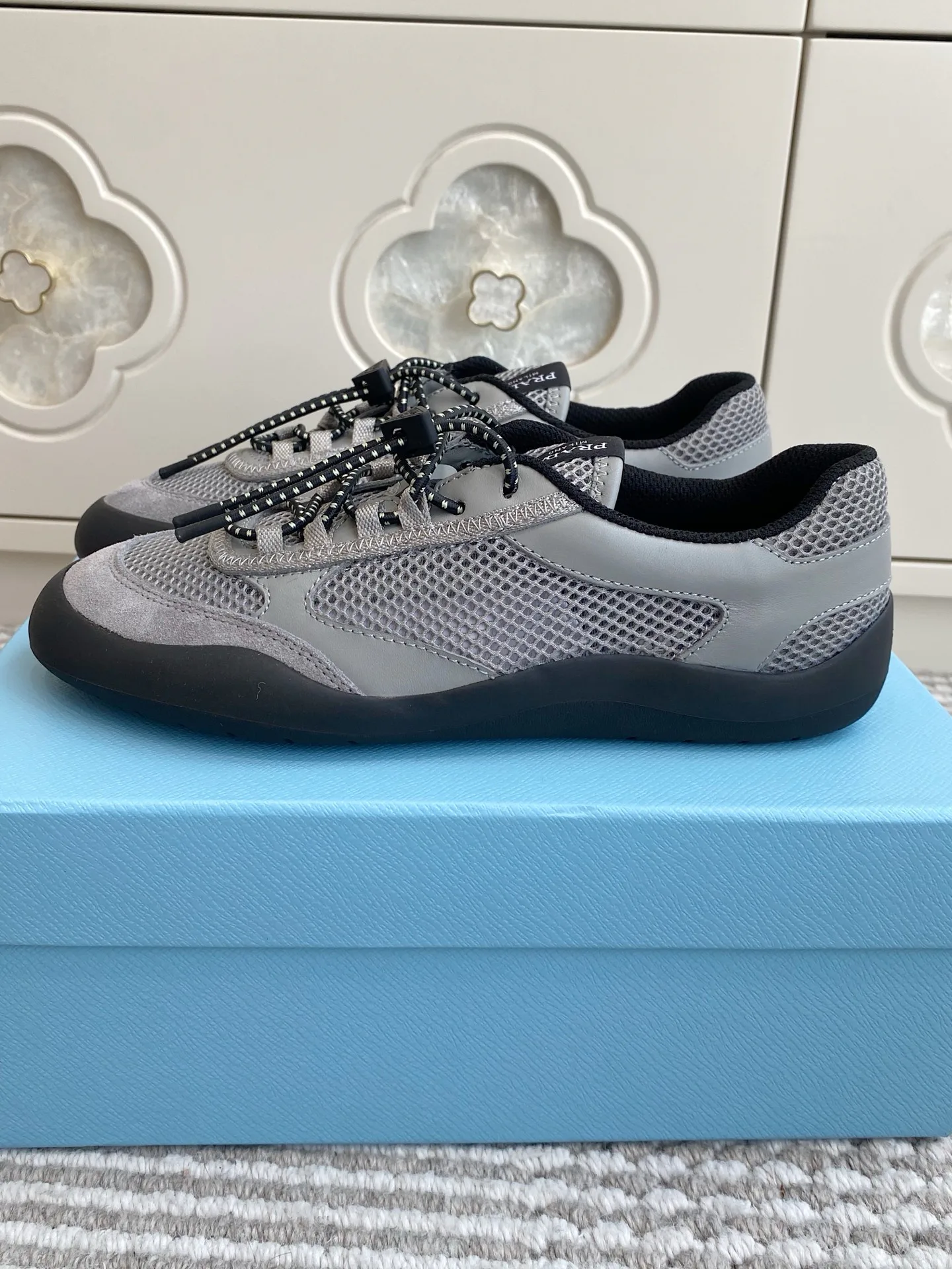 Кроссовки Женские Prada 13239497