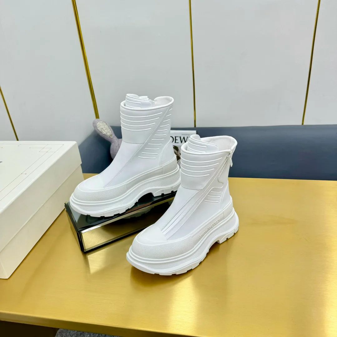 Кроссовки Женские Alexander Mcqueen 18397480