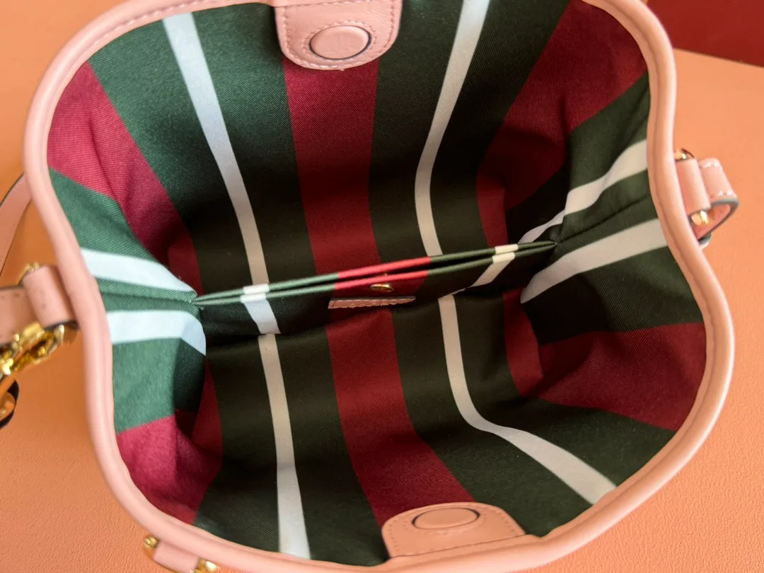 Классические Сумки Женские Gucci 11565797