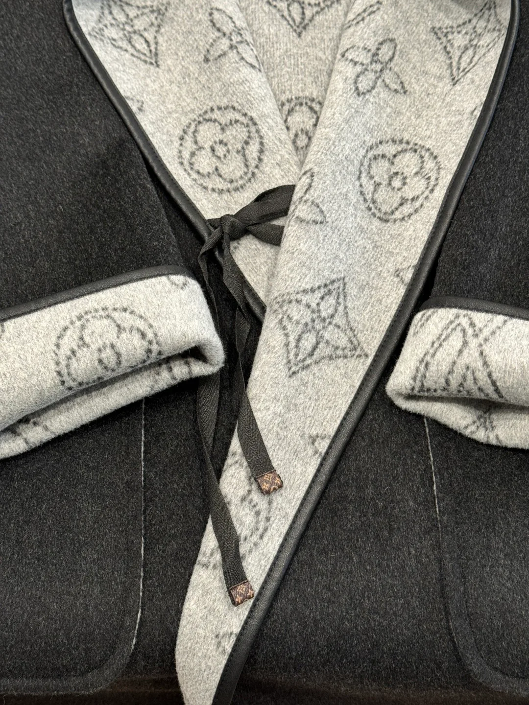 Пальто Женские Louis Vuitton 19779156