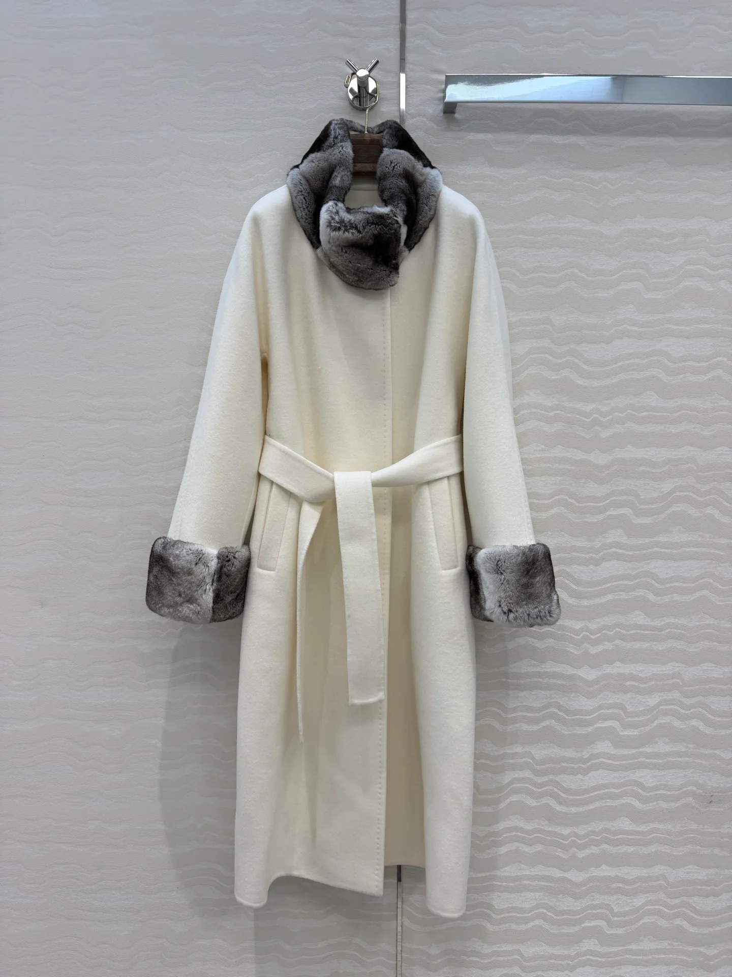 Пальто Женские Loro Piana 18601557
