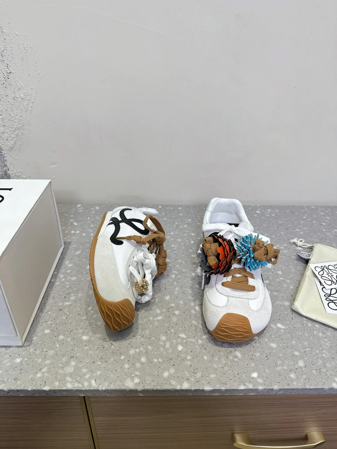 Кроссовки Женские Loewe 24332