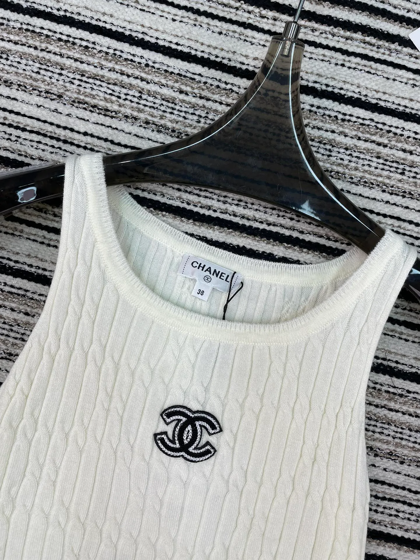 Жилеты Женские Chanel 11311140