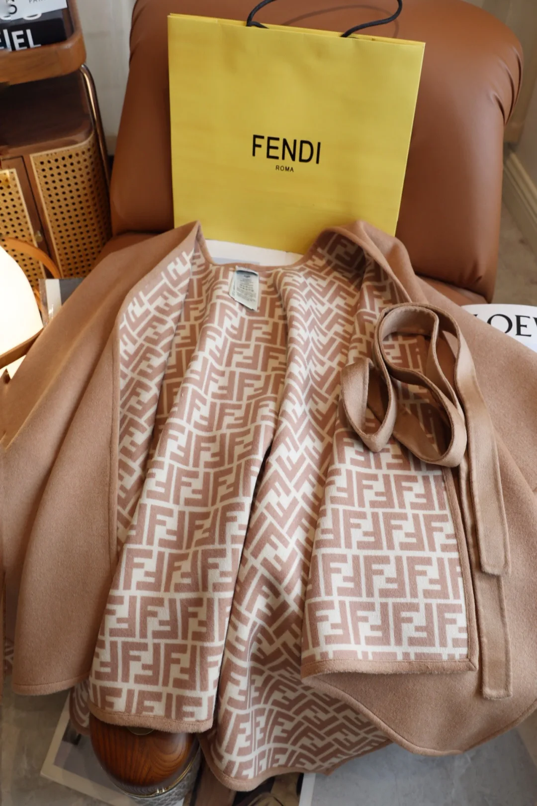 Пальто Женские Fendi 18763919