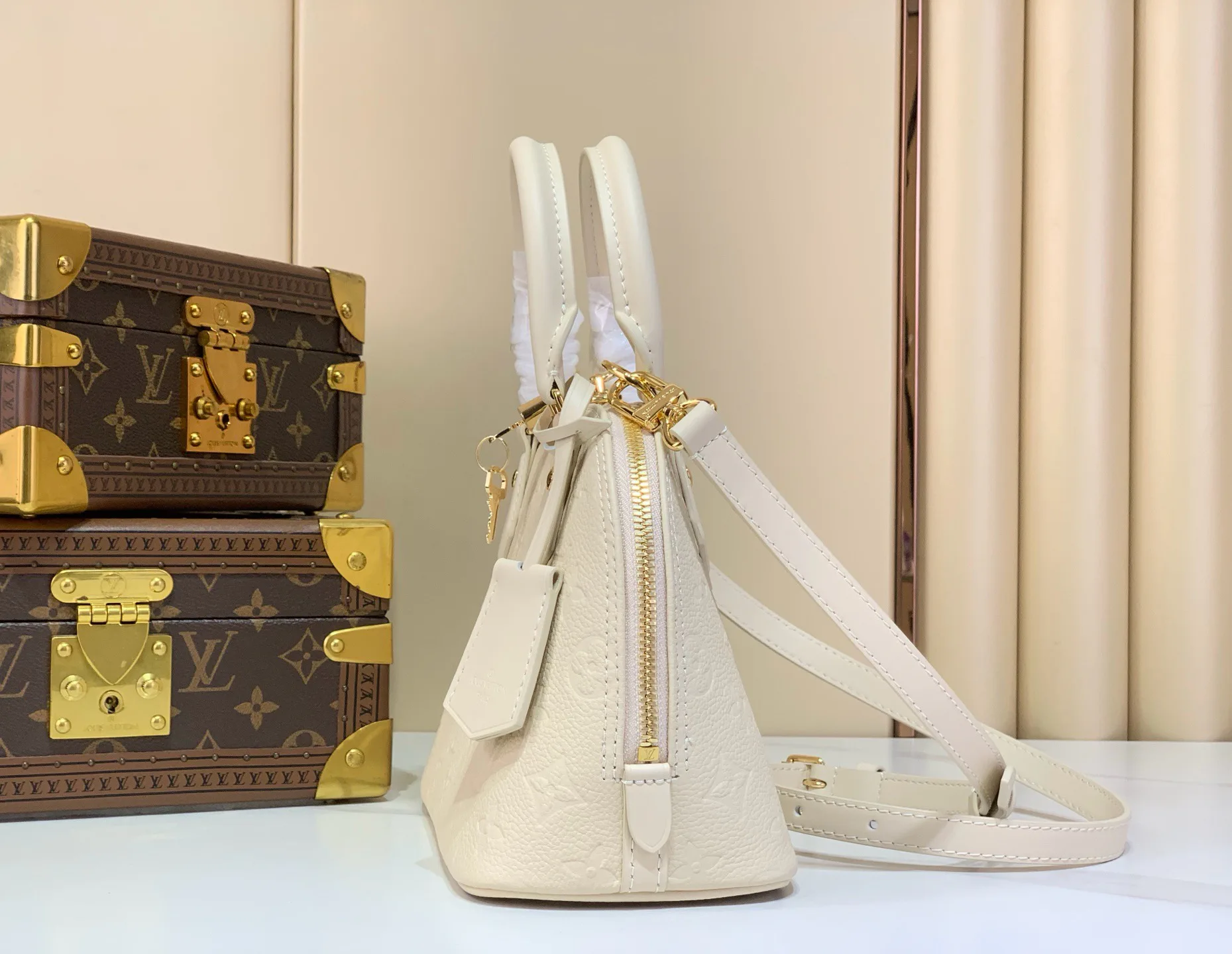 Классические Сумки Женские Louis Vuitton 17499358