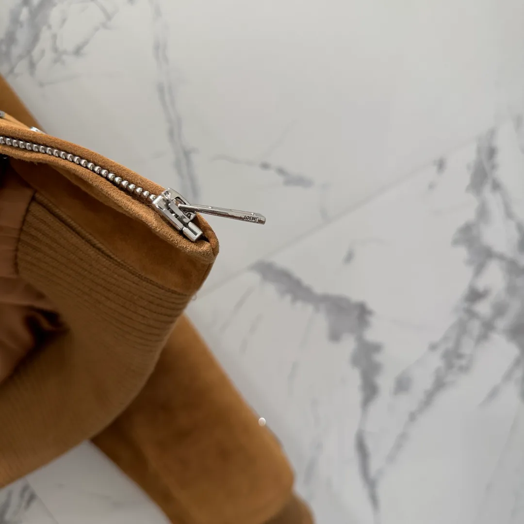 Кожаные Куртки И Дублёнки Женские Loewe 11695417