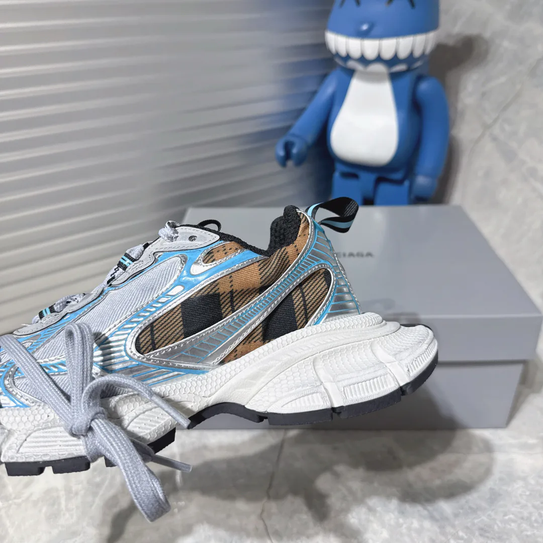 Кроссовки Женские Balenciaga 19762372