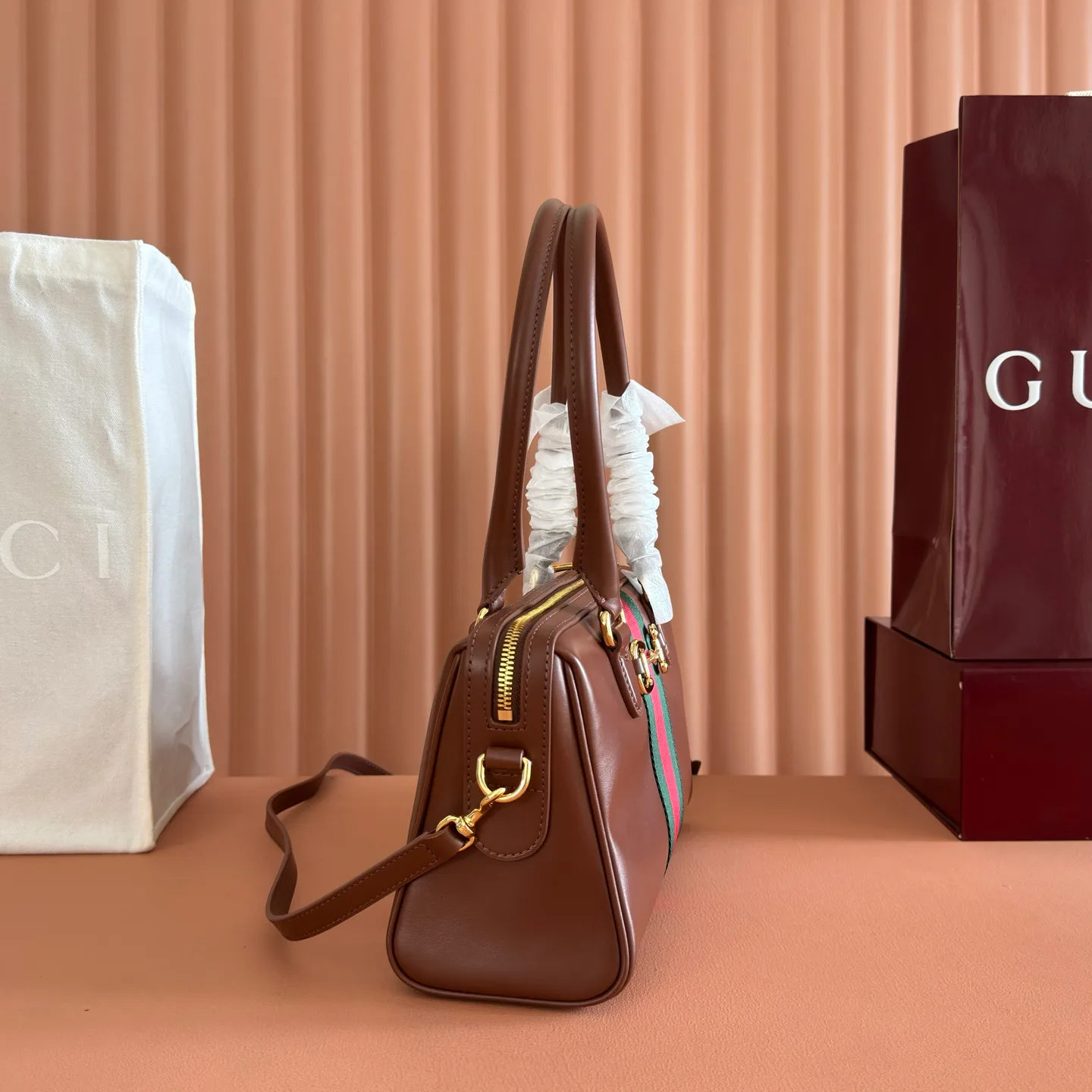 Классические Сумки Женские Gucci 18004477