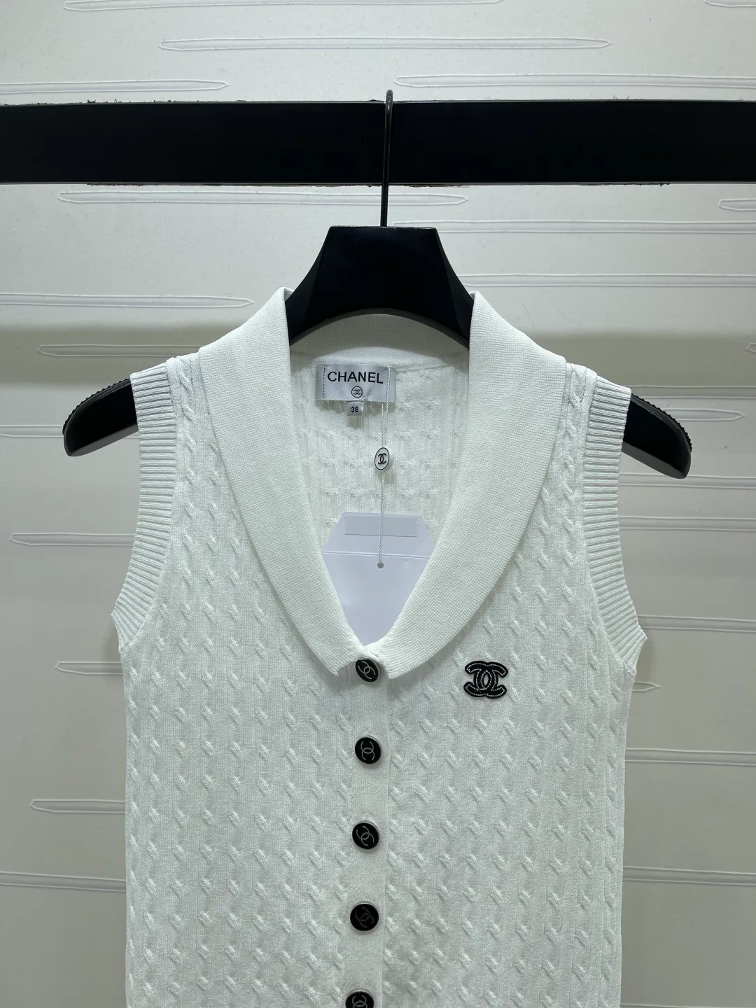 Жилеты Женские Chanel 17399241