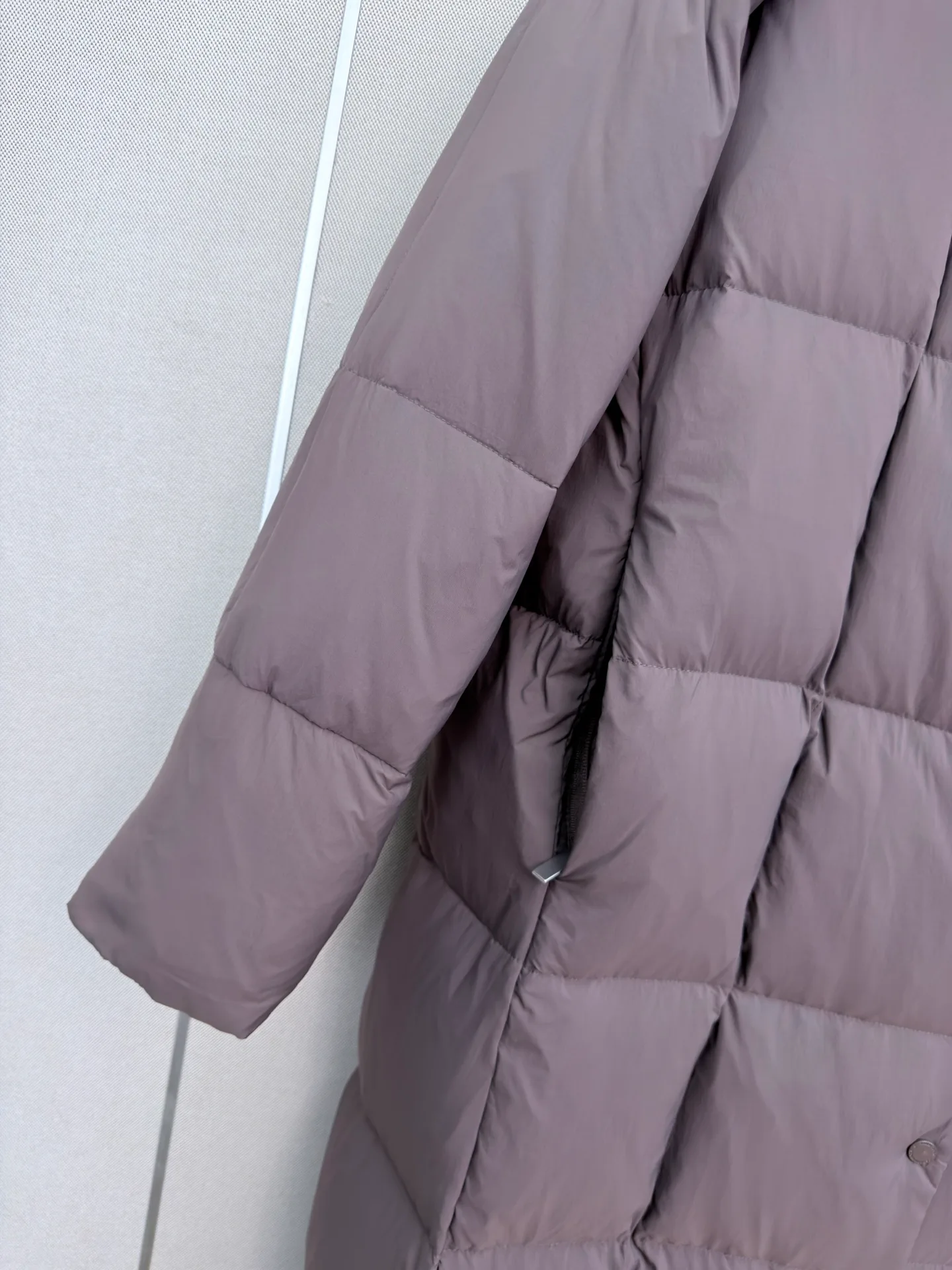 Куртки И Пуховики Женские Canada Goose 18108344