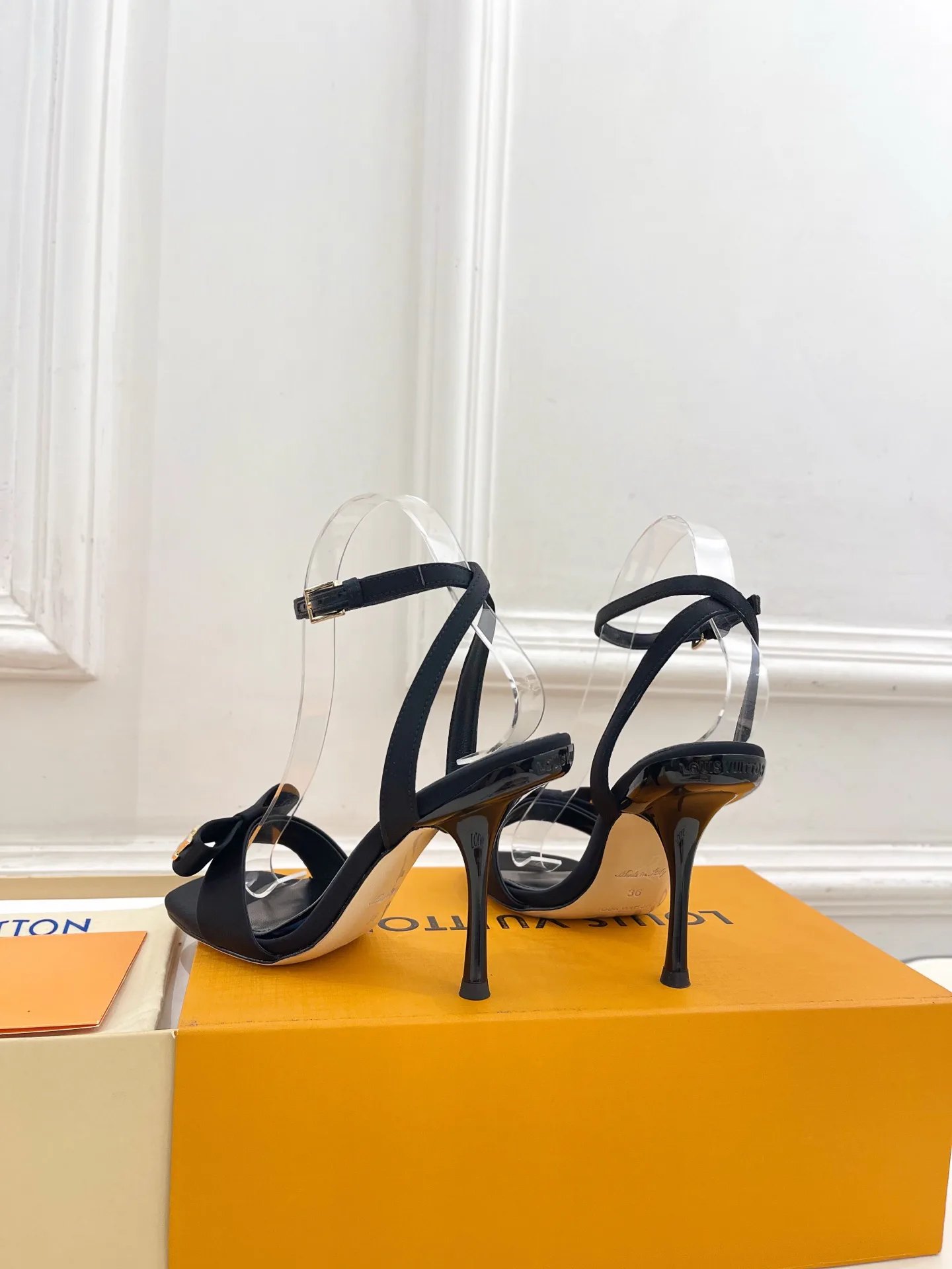 Босоножки Женские Louis Vuitton 11893452