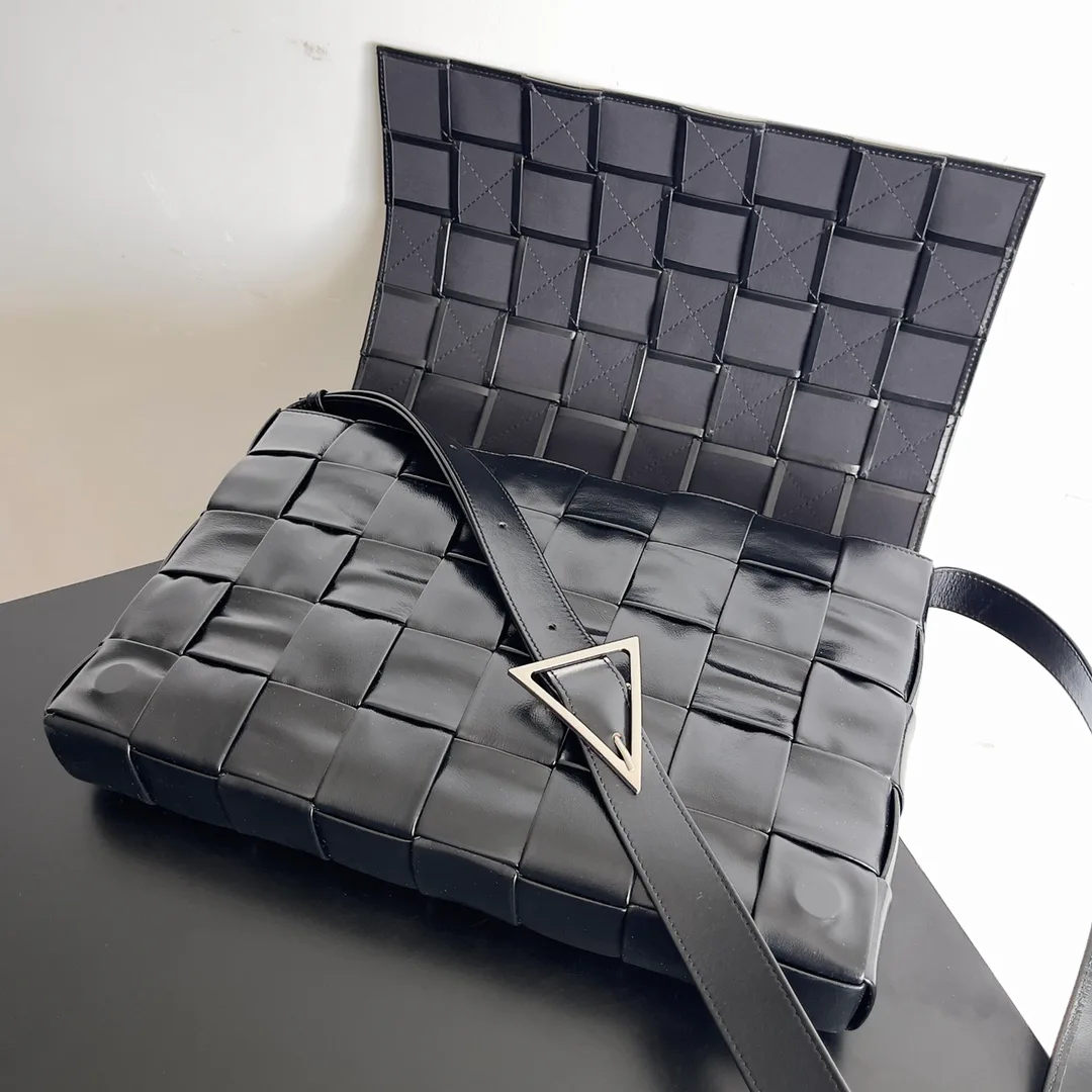 Классические Сумки Женские Bottega Veneta 10633451
