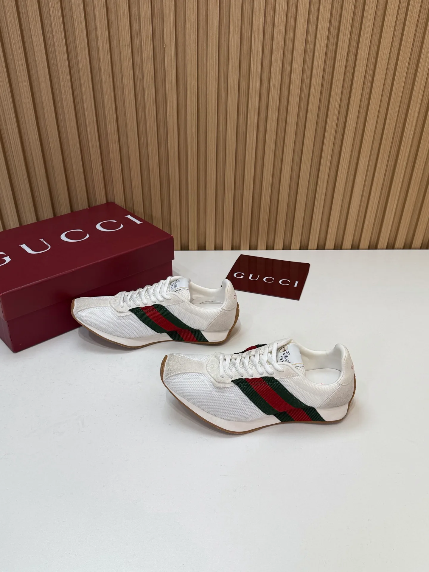 Кроссовки Женские Gucci 19766246