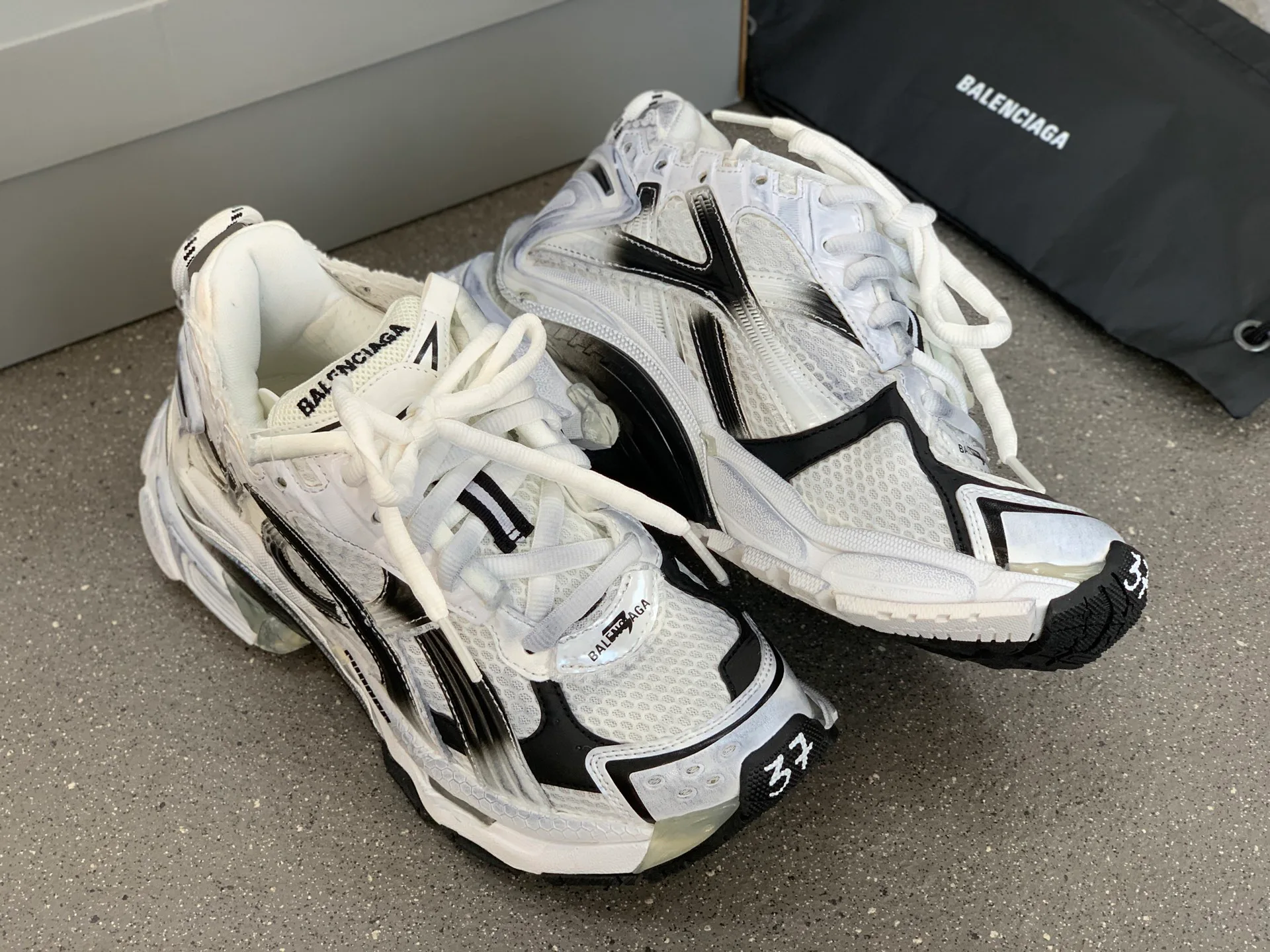 Кроссовки Женские Balenciaga 11568355