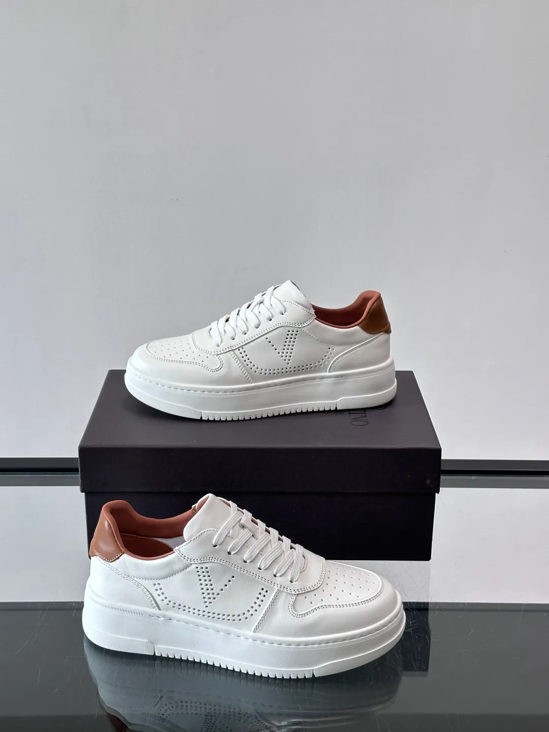 Кроссовки Мужские Valentino 13546855