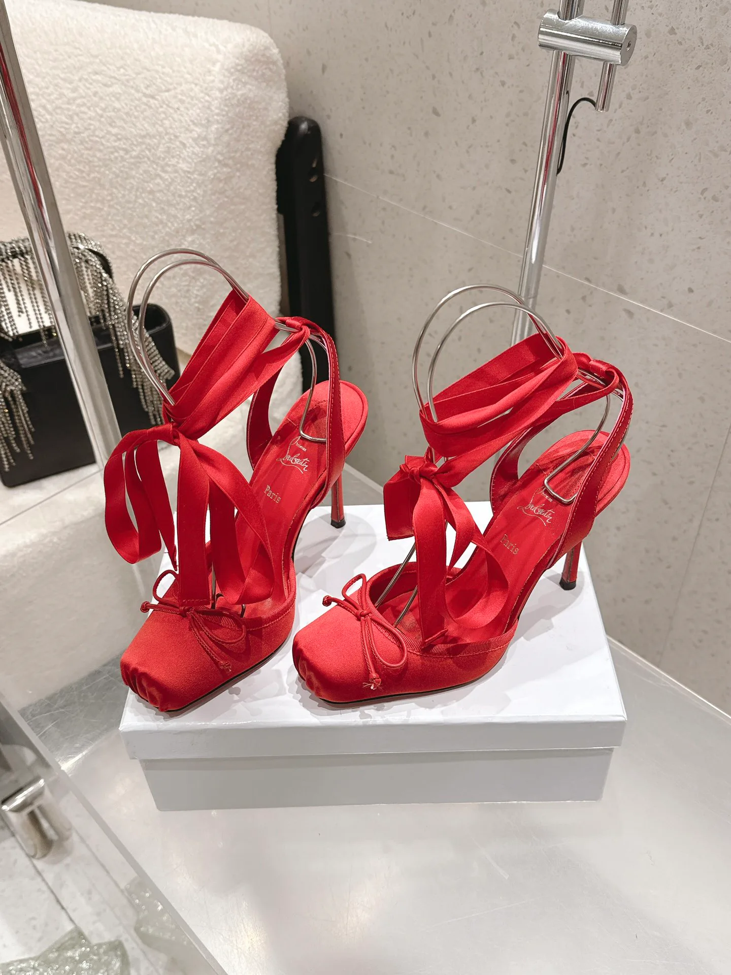 Туфли Женские Christian Louboutin 13078794