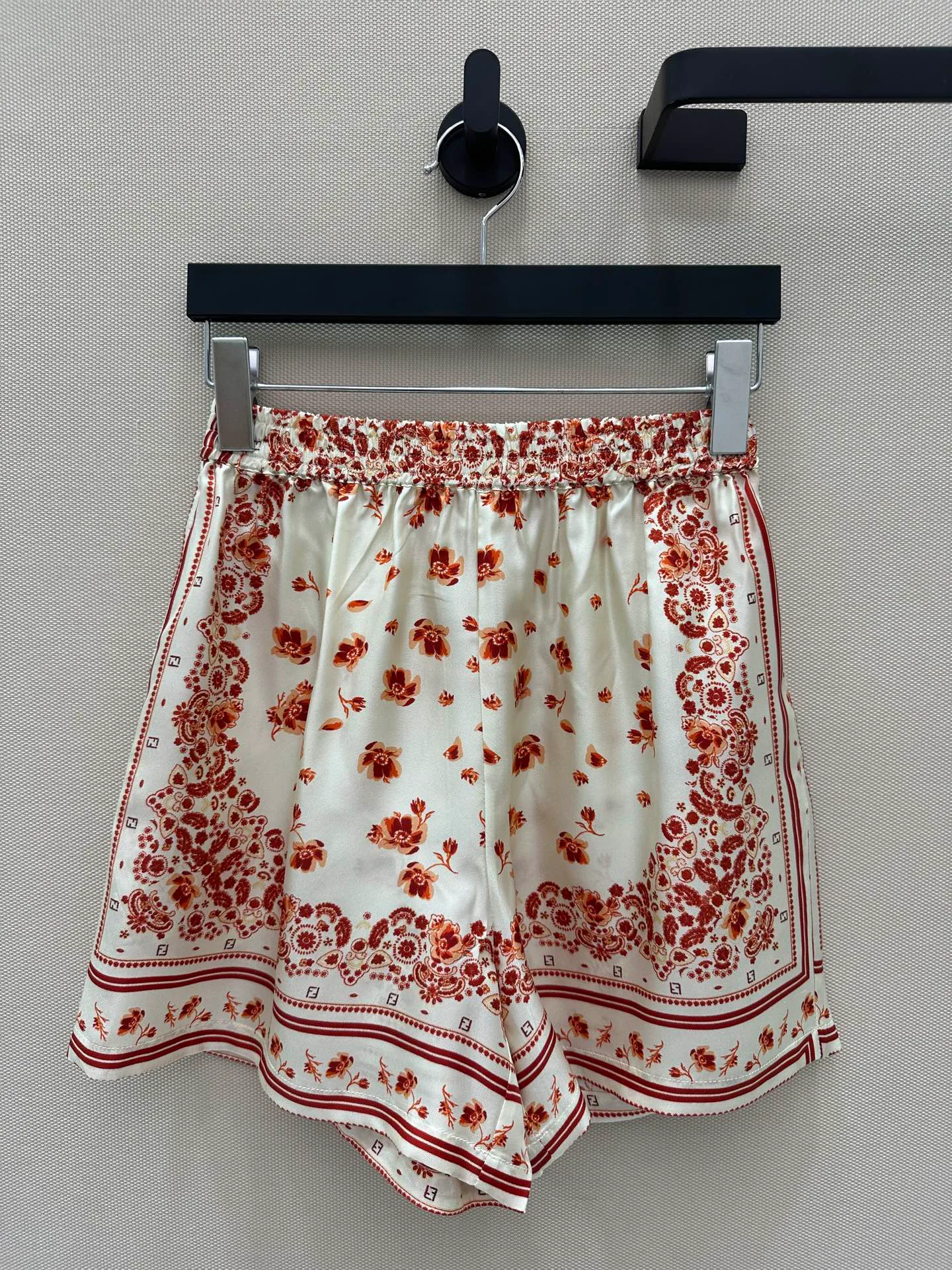 Шорты Женские Fendi 9820503