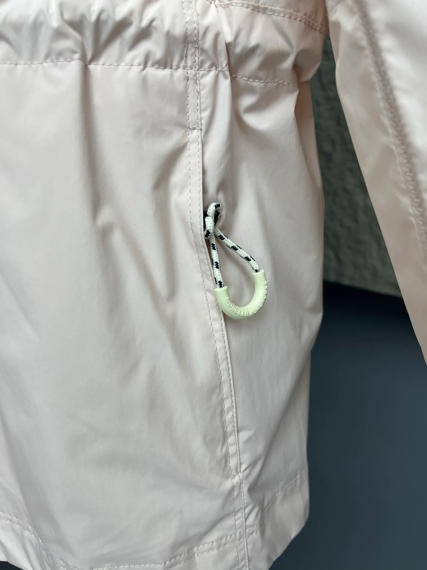 Куртки И Пуховики Женские Moncler 14179696