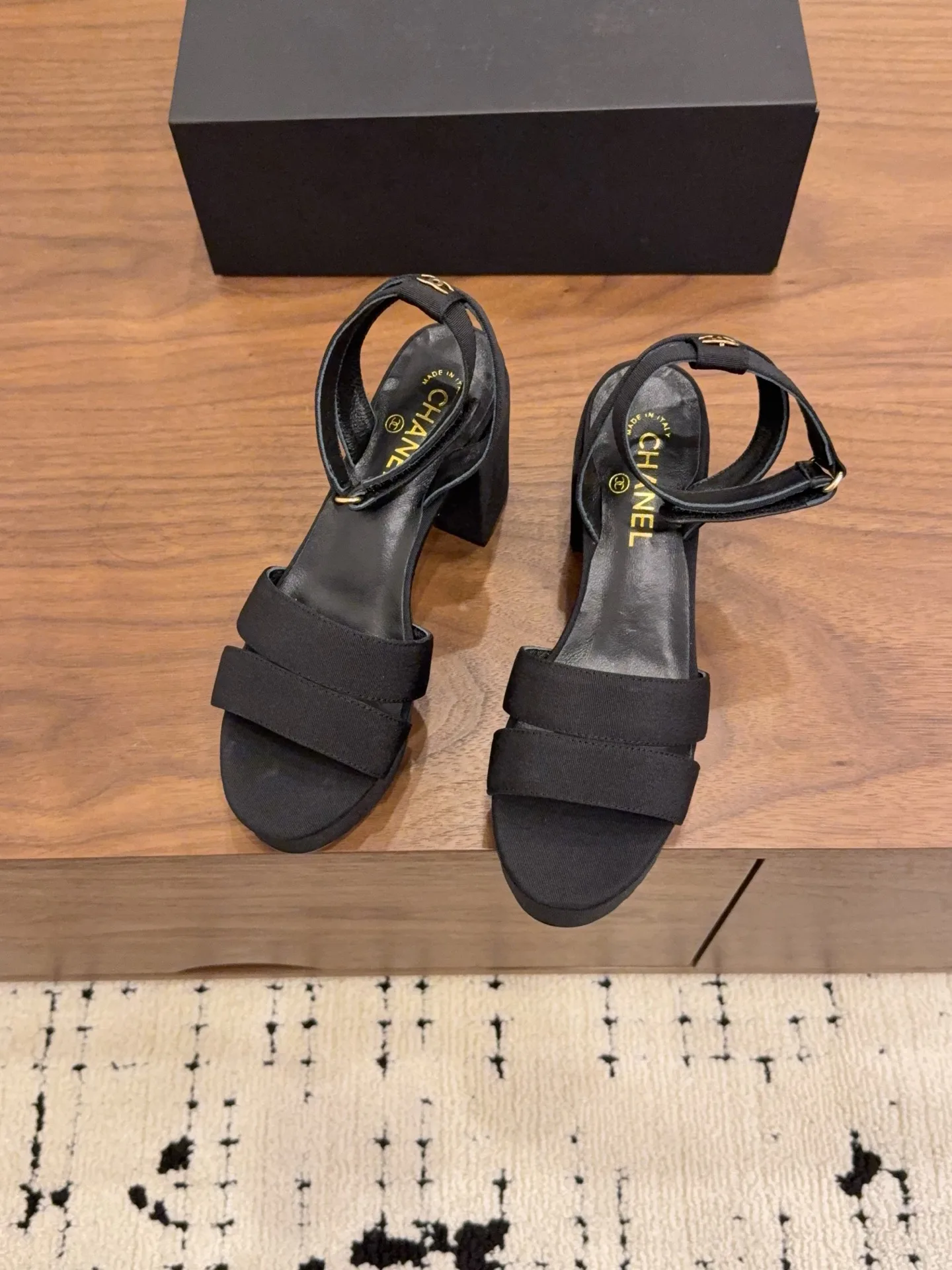 Сандалии Женские Chanel 11499619