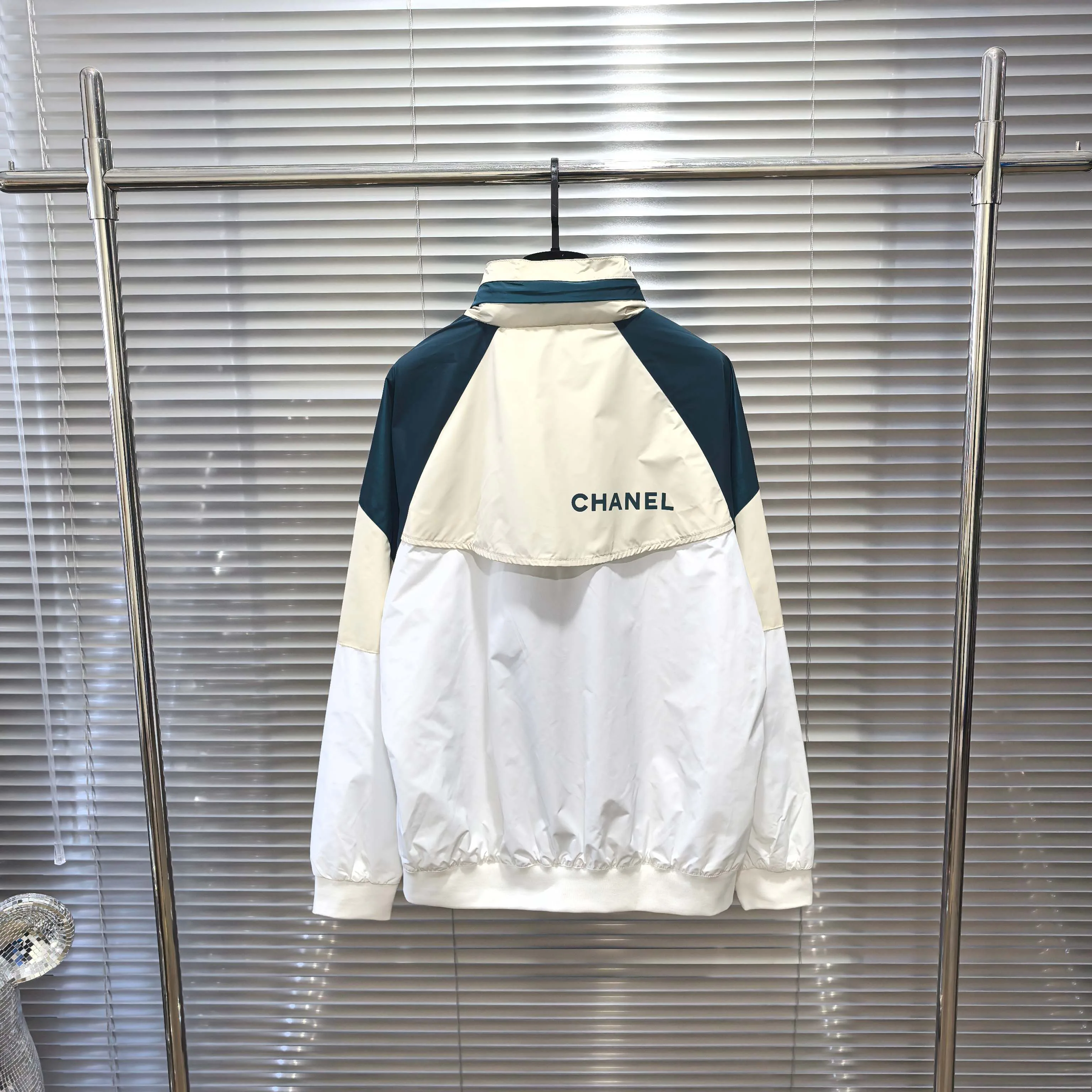 Куртки И Пуховики Мужские Chanel 23321