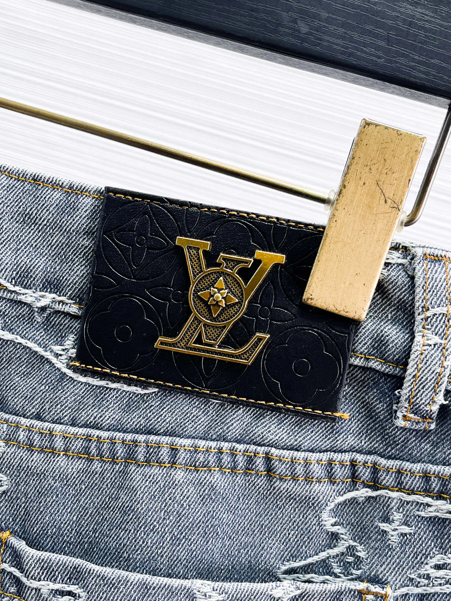 Джинсы Мужские Louis Vuitton 18596808