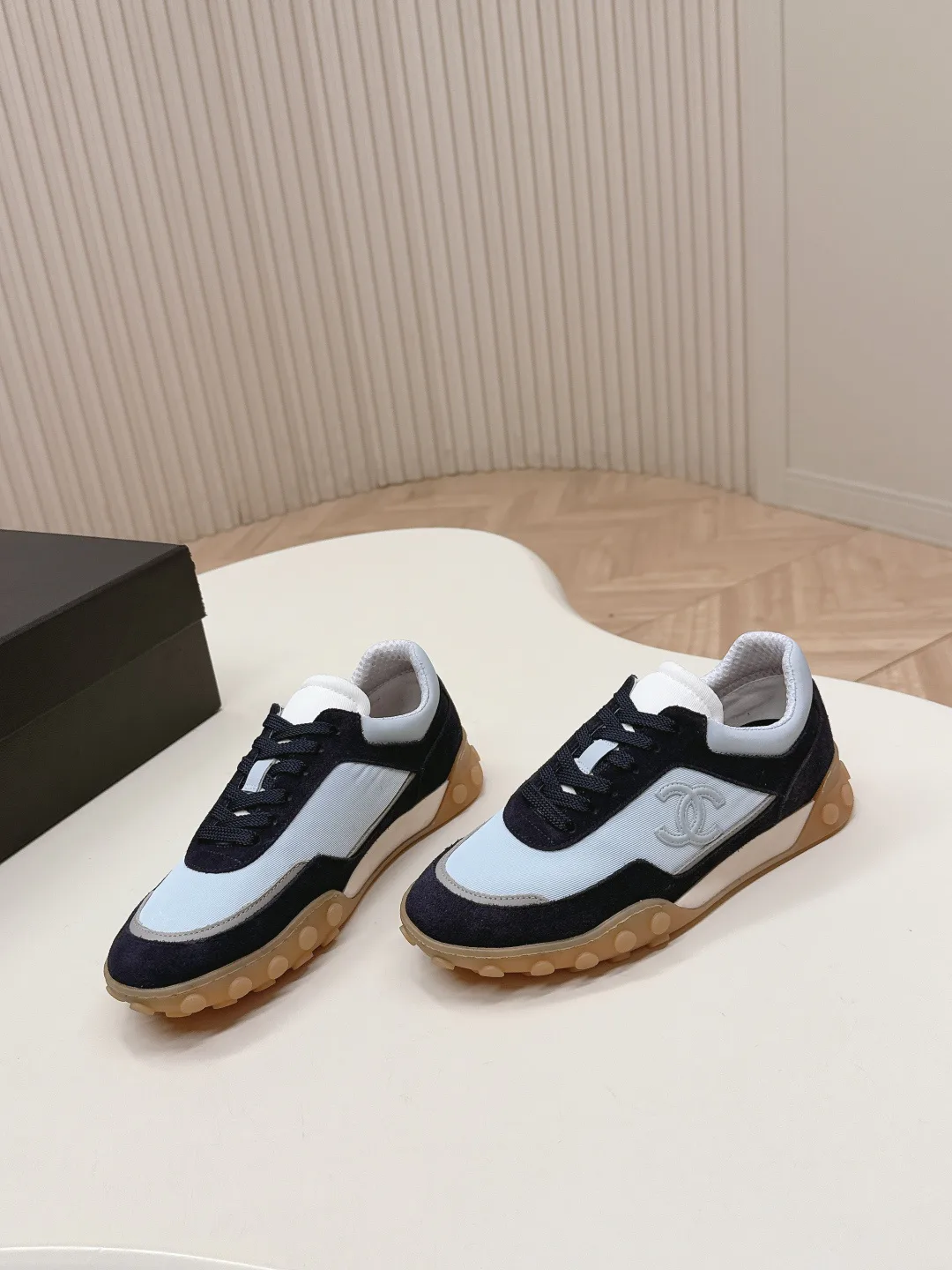 Кроссовки Женские Chanel 13132834