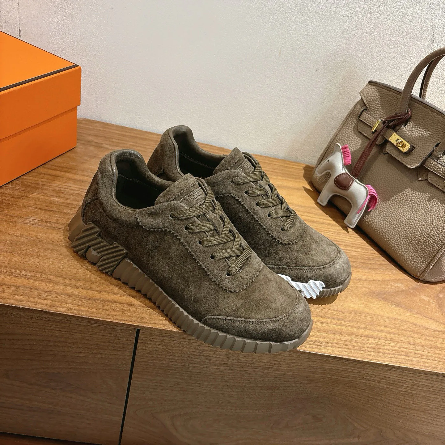 Кроссовки Женские Hermes 9915025