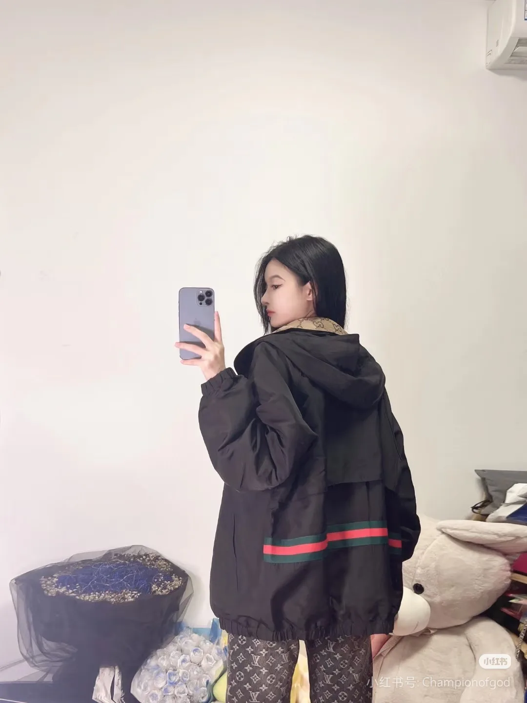 Куртки И Пуховики Женские Gucci 9182280