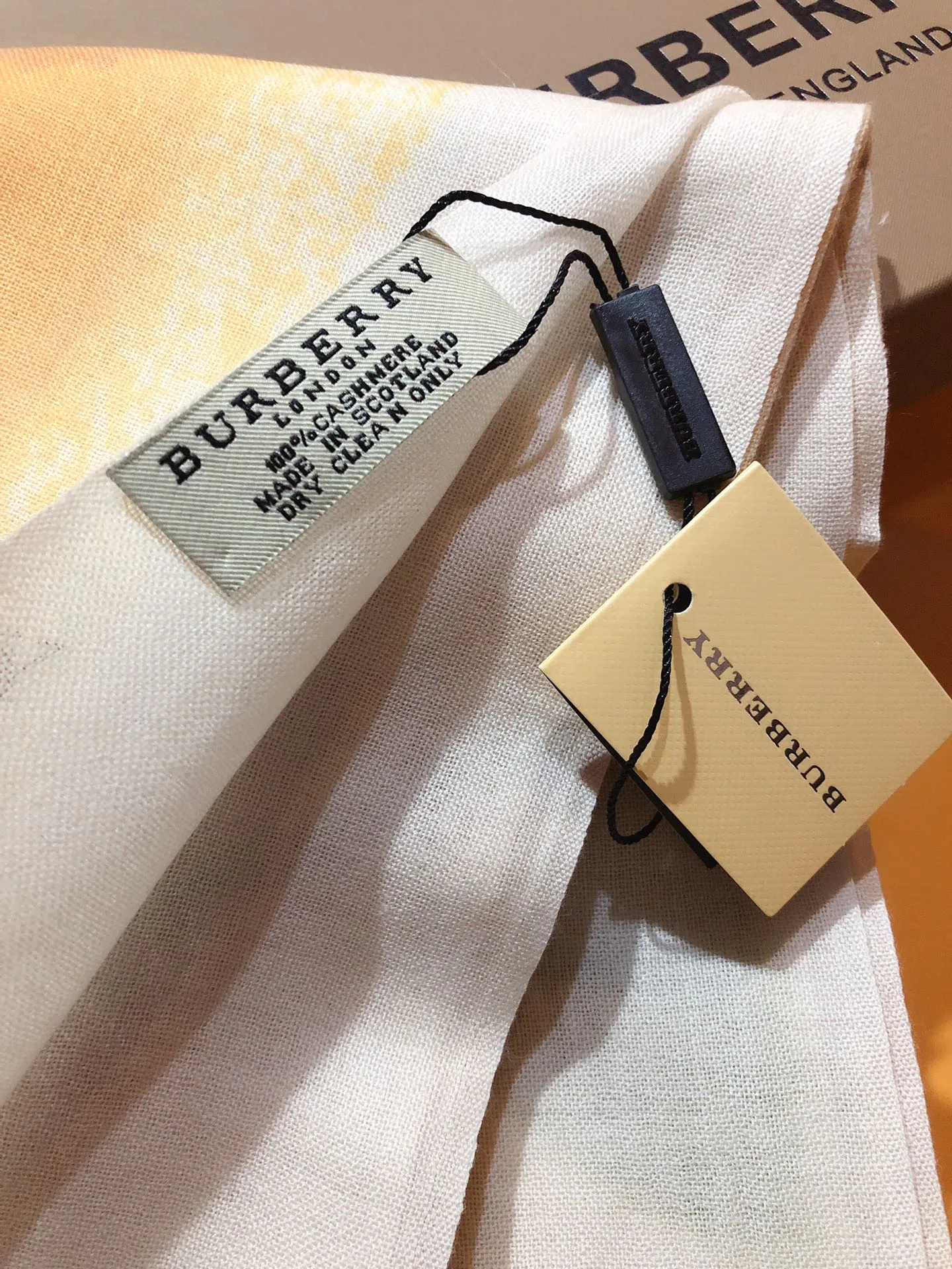 Шарфы Burberry 1780854