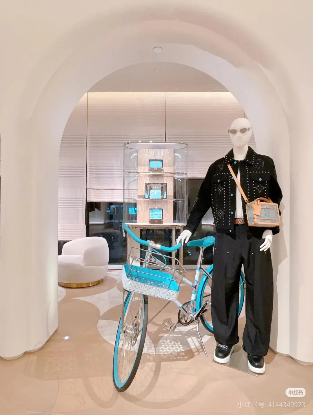 Куртки И Пуховики Мужские Louis Vuitton 9033827