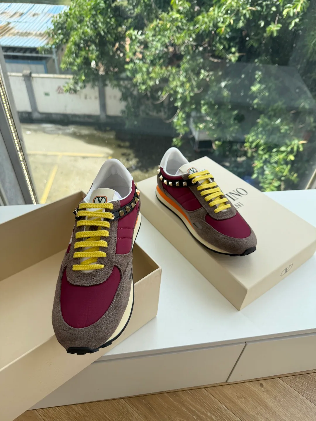 Кроссовки Женские Valentino 18053444