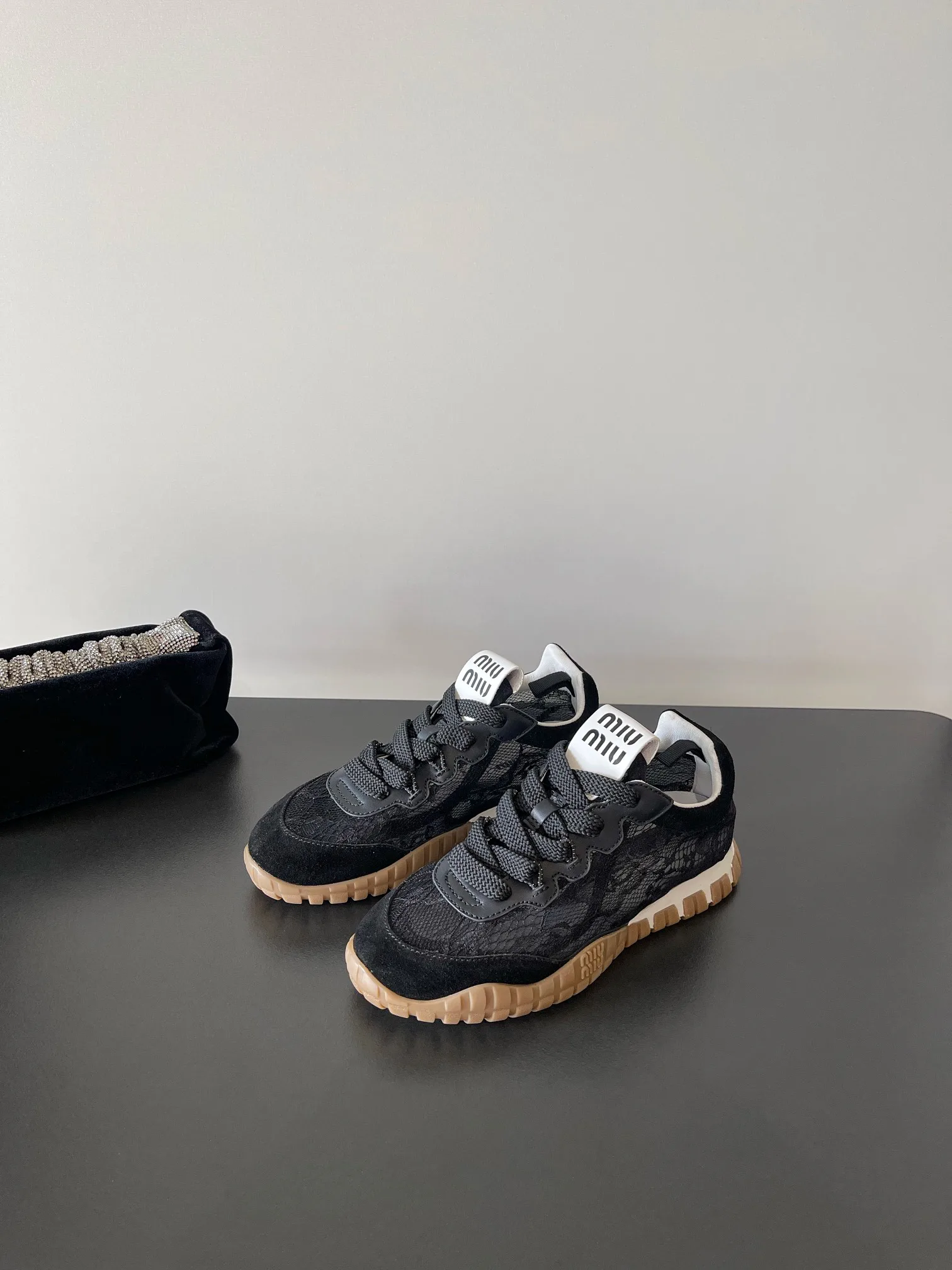 Кроссовки Женские Miu Miu 10429543