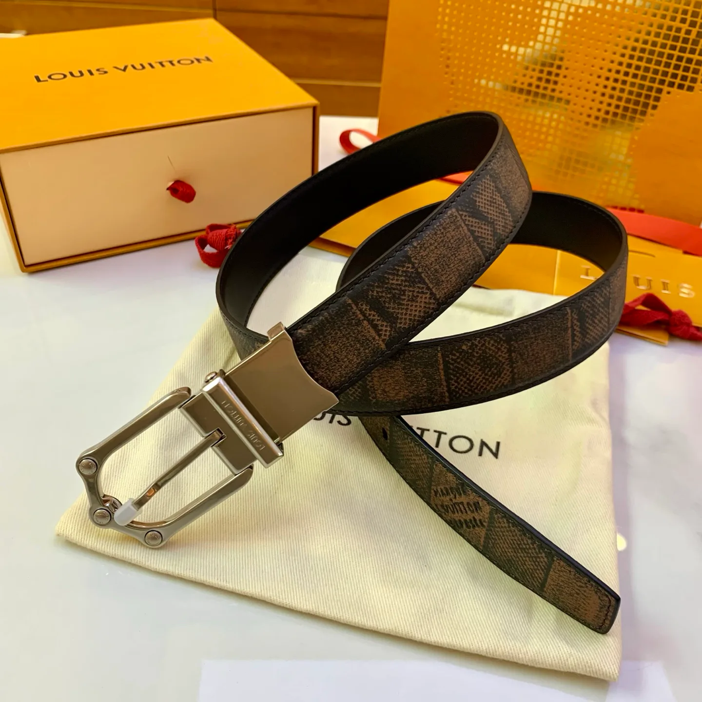 Ремни Louis Vuitton 17682178