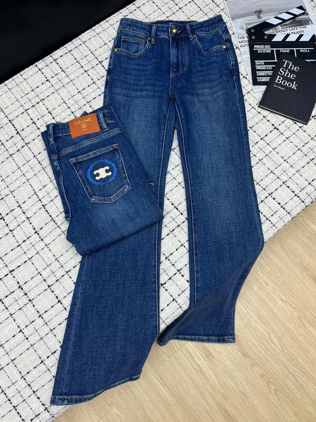Джинсы Женские Celine 19134157