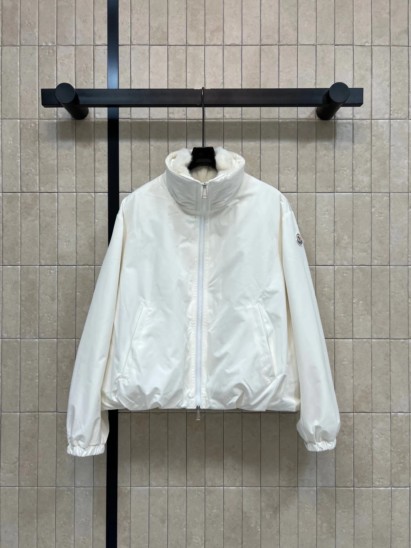 Куртки И Пуховики Женские Moncler 18858039