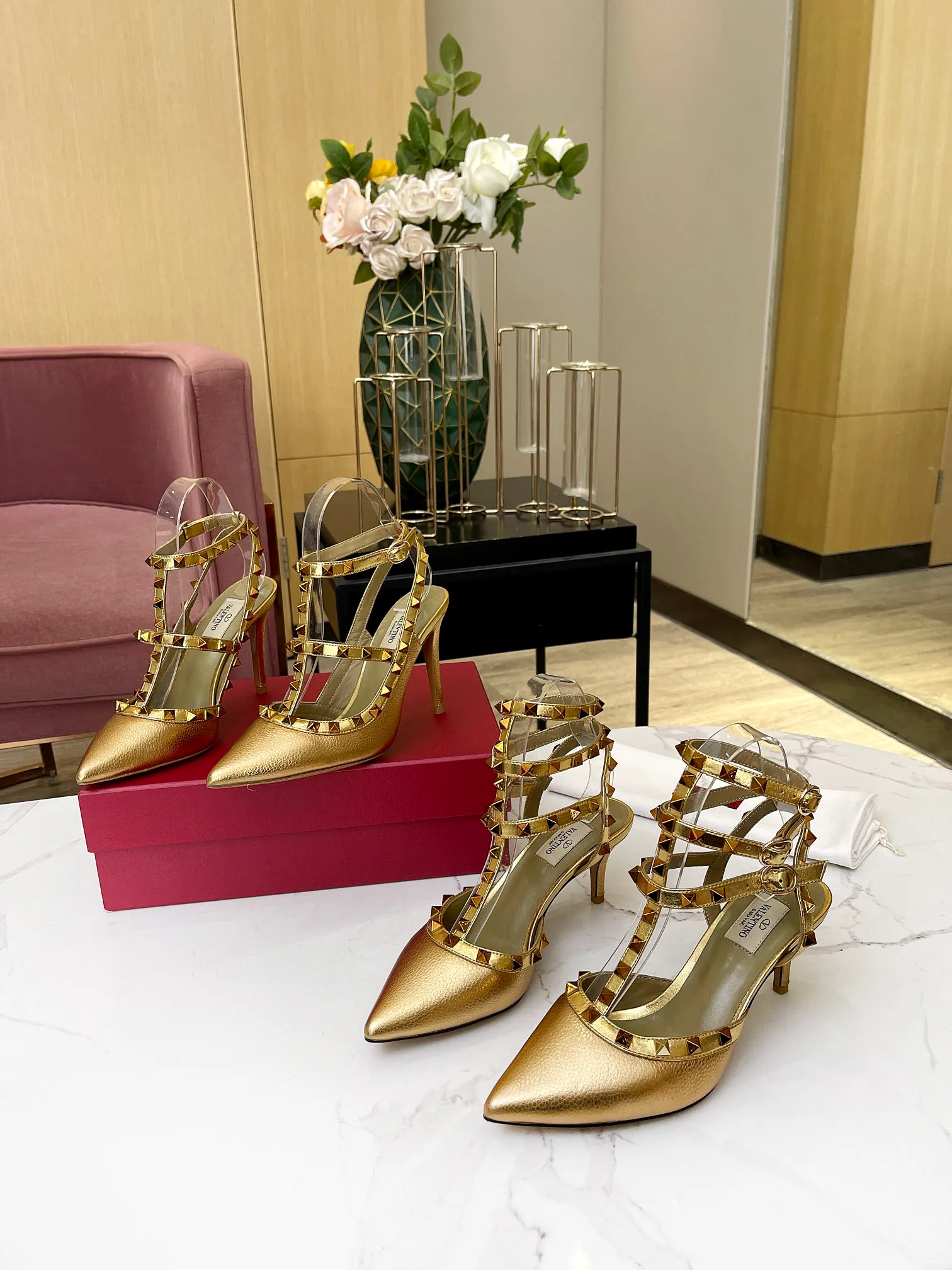 Босоножки Женские Valentino 17956825