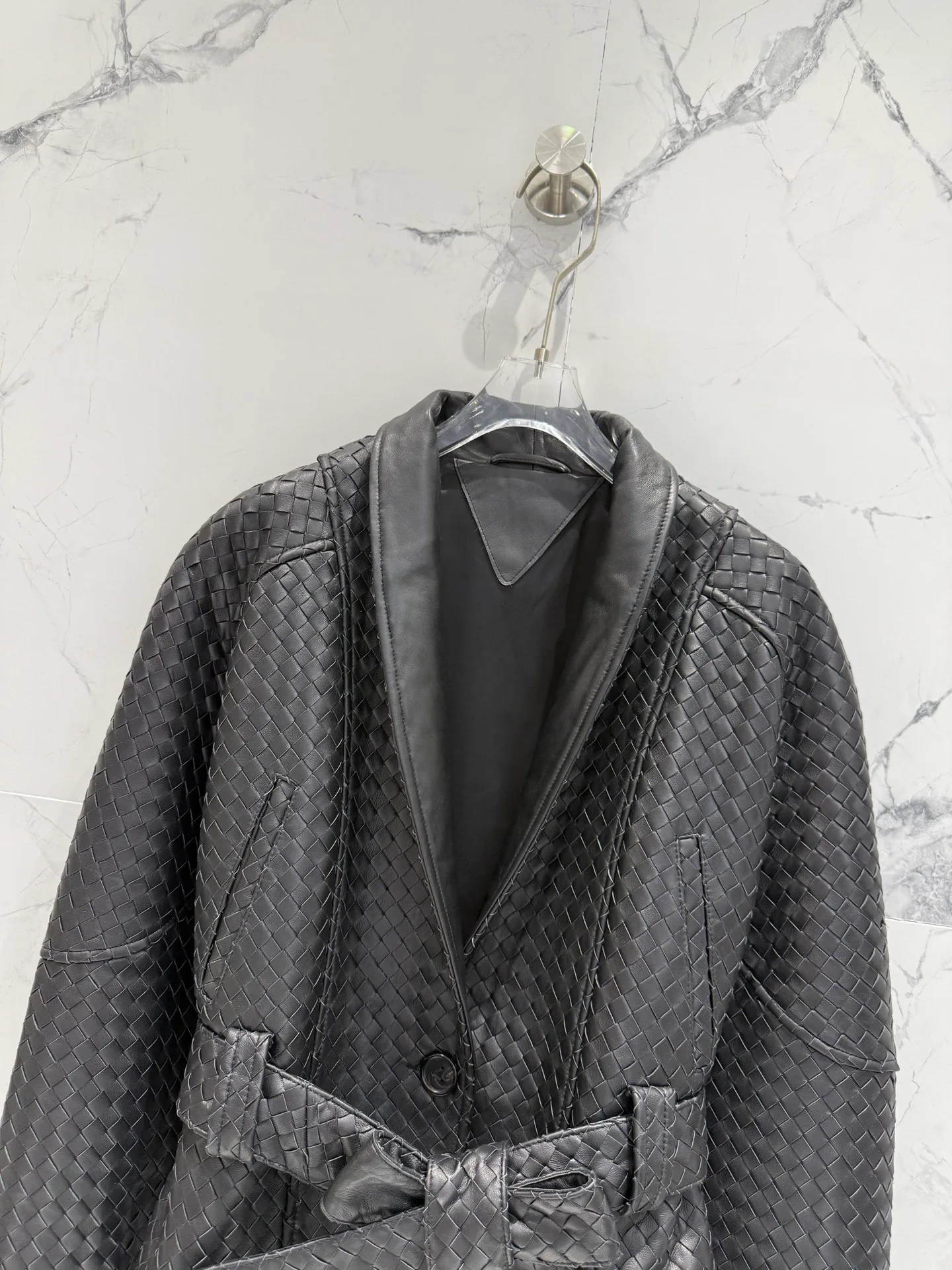 Кожаные Куртки И Дублёнки Женские Bottega Veneta 18083023