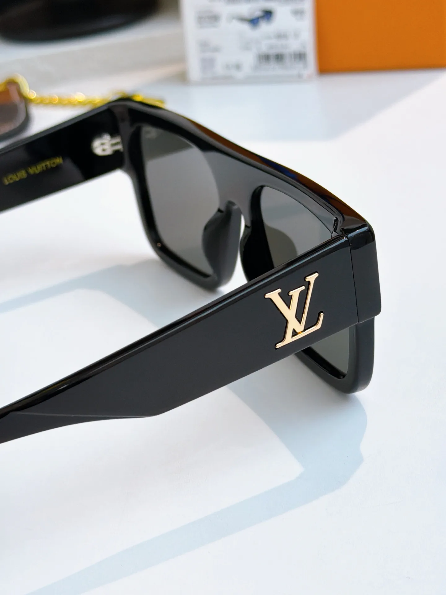 Очки Louis Vuitton 13084810