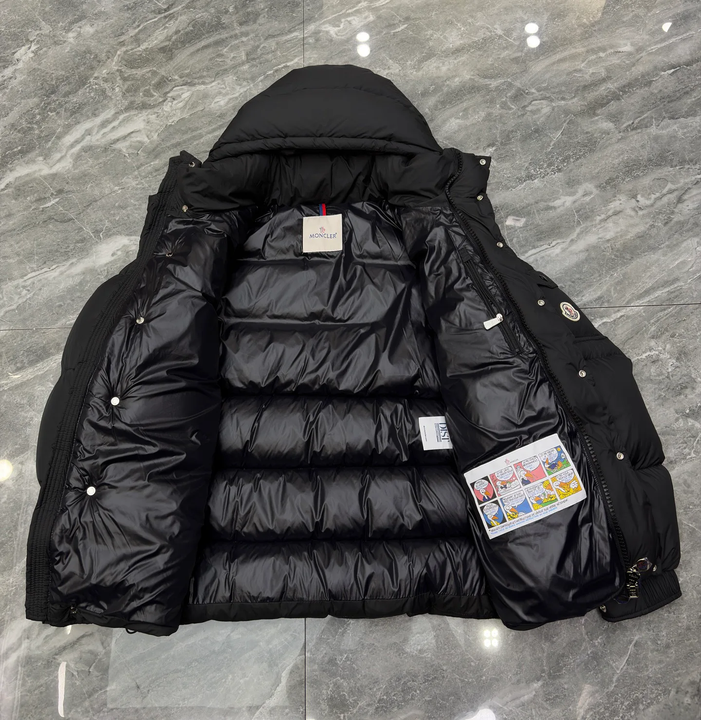 Куртки И Пуховики Мужские Moncler 17568684
