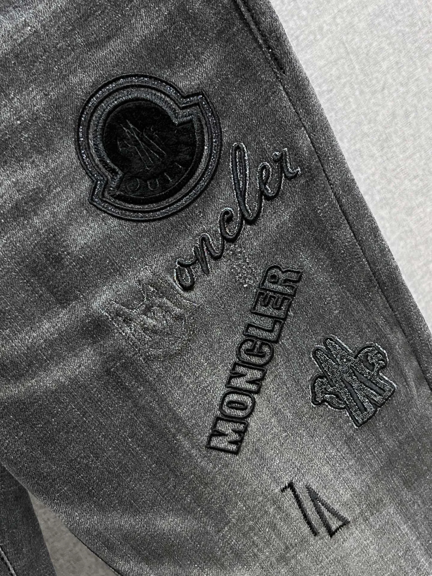 Джинсы Мужские Moncler 9175078