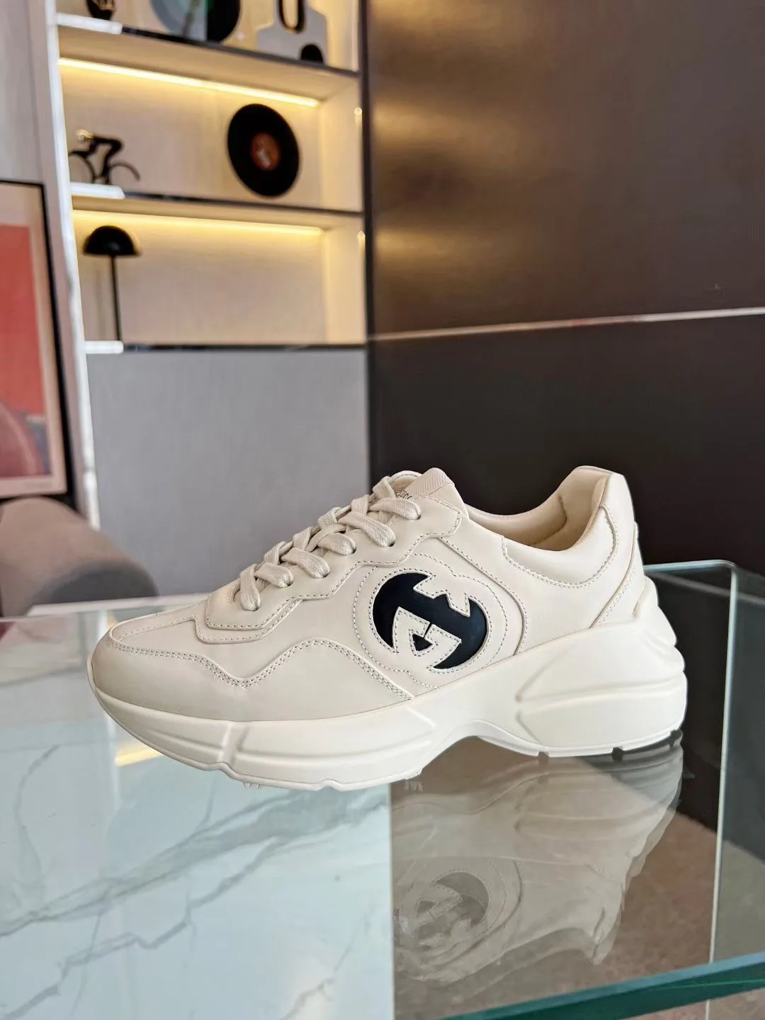 Кроссовки Женские Gucci 8979840