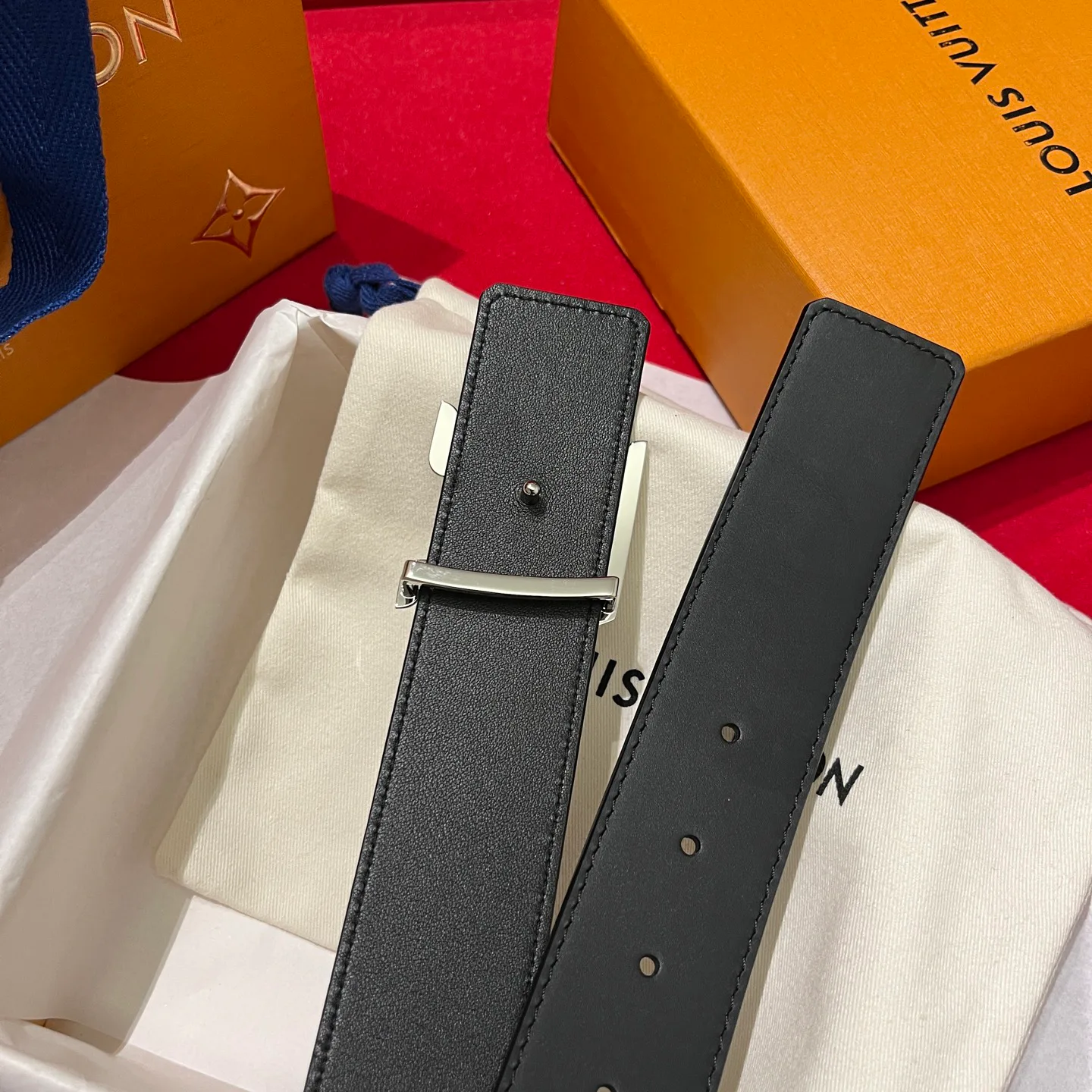 Ремни Louis Vuitton 17645337