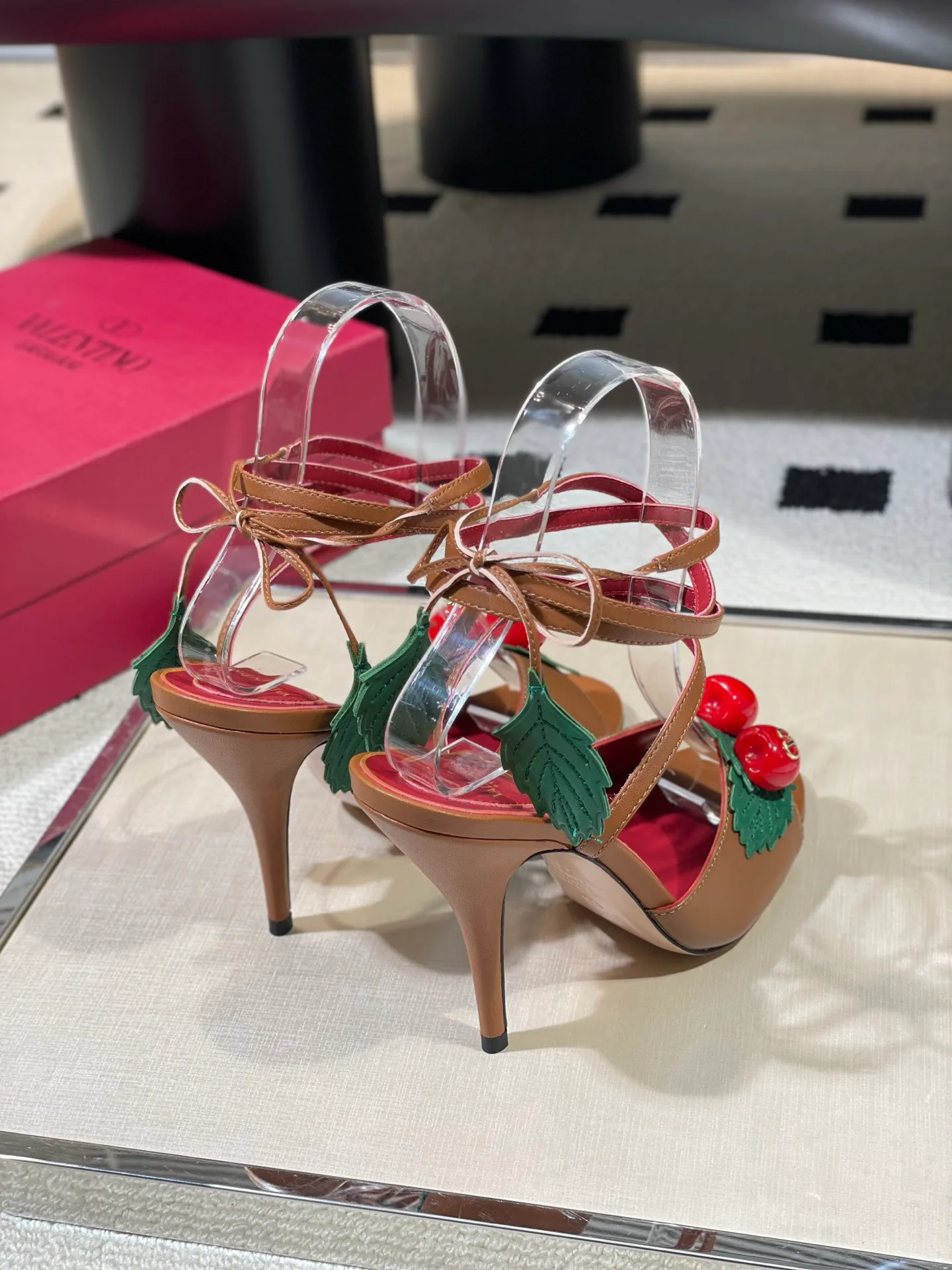 Босоножки Женские Valentino 13189670