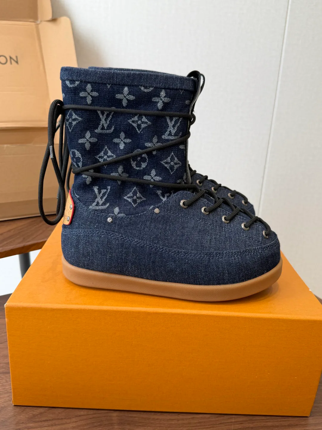 Угги Женские Louis Vuitton 18687423