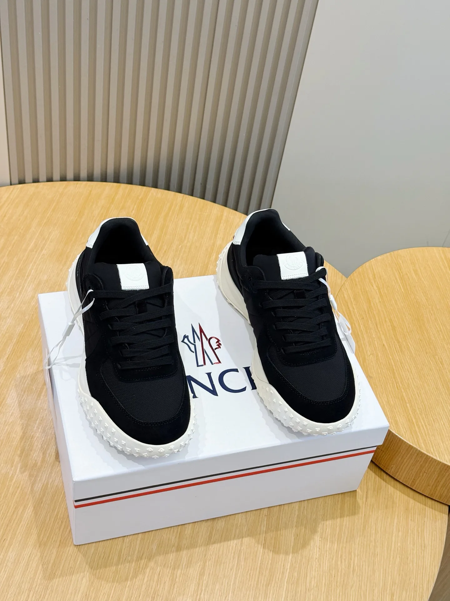 Кроссовки Мужские Moncler 18165299
