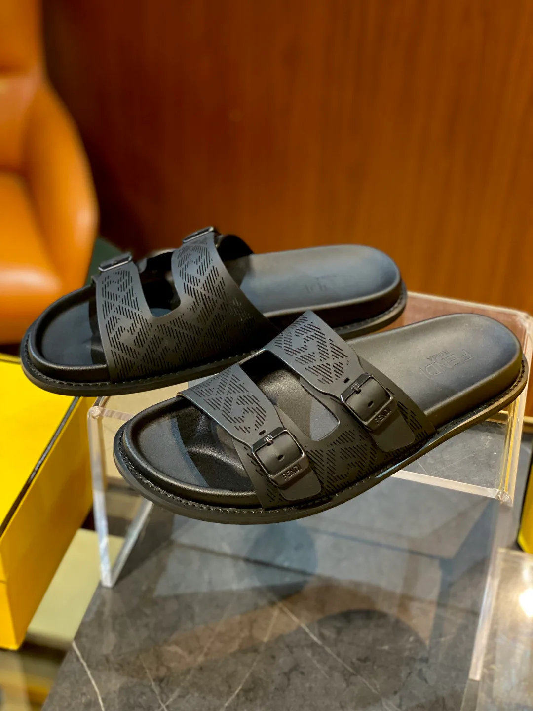 Сандалии Мужские Fendi 11511768